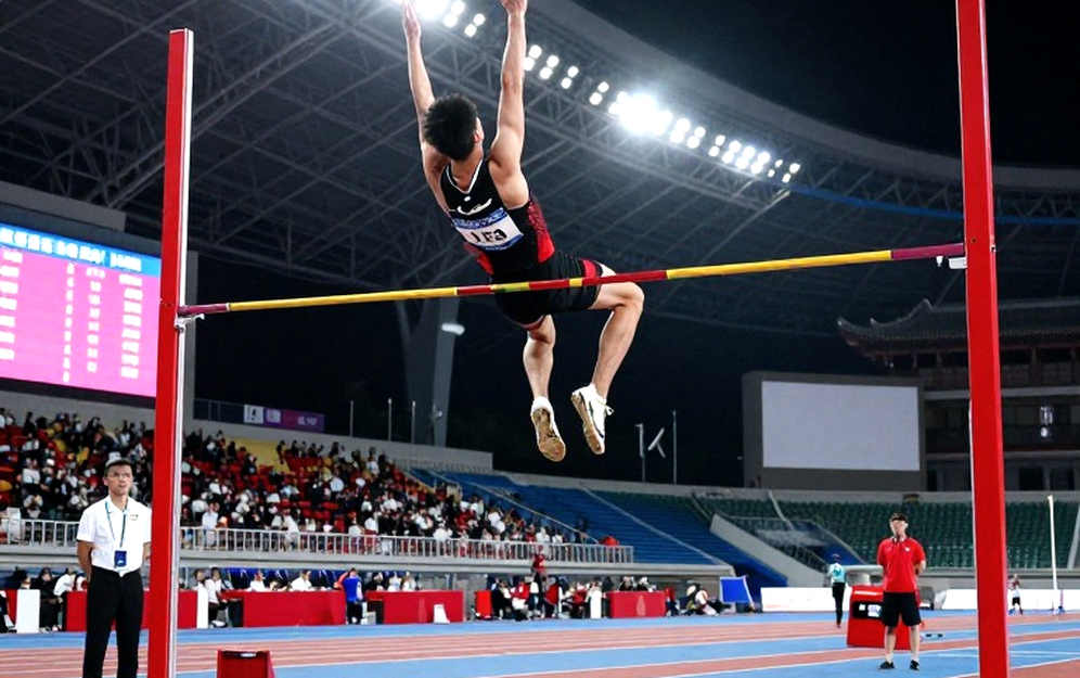 Từ DESCENTE 2026 đến Nike Swift Suit 2026: hai thập niên trang phục điền kinh định hình lại đường chạy tốc độ