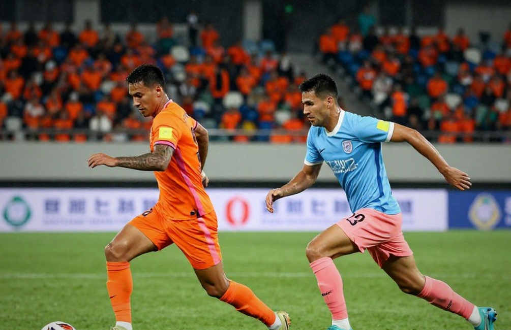 V.League: Khi mô hình châu Âu không còn đọc được bóng đá Việt Nam